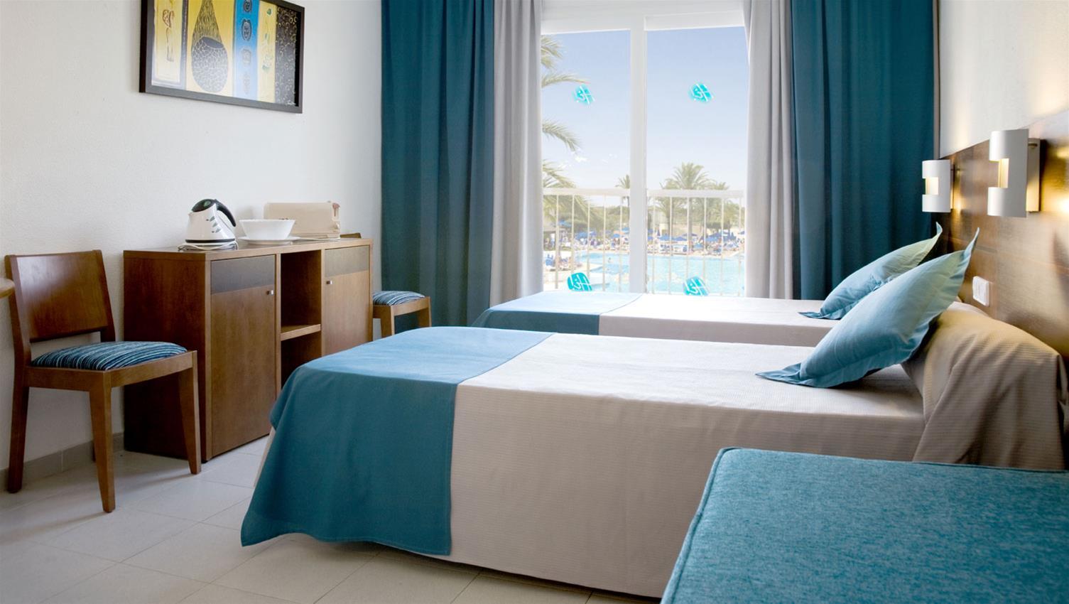 Globales Aparthotel Bouganvilla Sa Coma  Exteriér fotografie