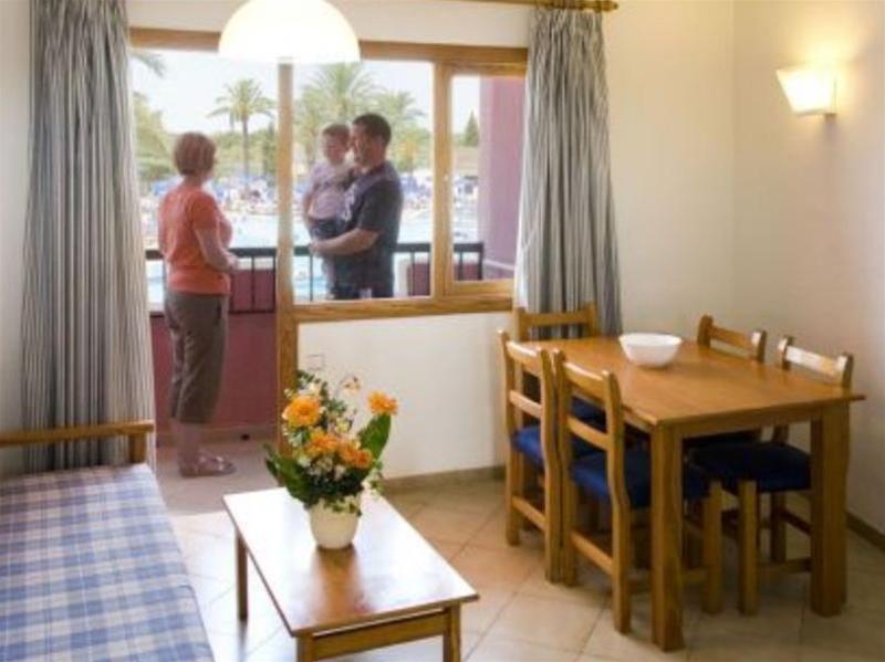 Globales Aparthotel Bouganvilla Sa Coma  Exteriér fotografie